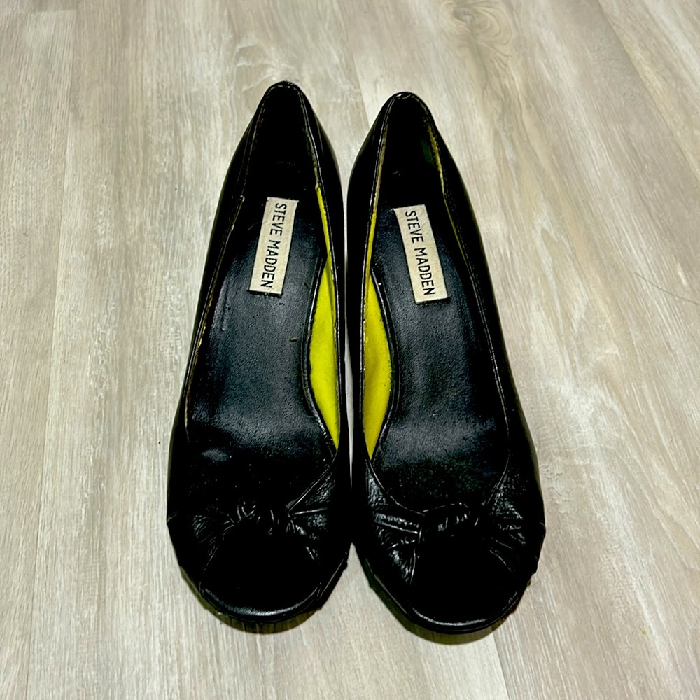 Steve Madden women’s  leather open toe wedge heel shoes sz 7